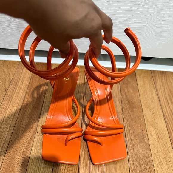 Zara Tabular Spiral Wrap Sandal size 39 fits for 8.5. Lightly worn. - Picture 3 of 7